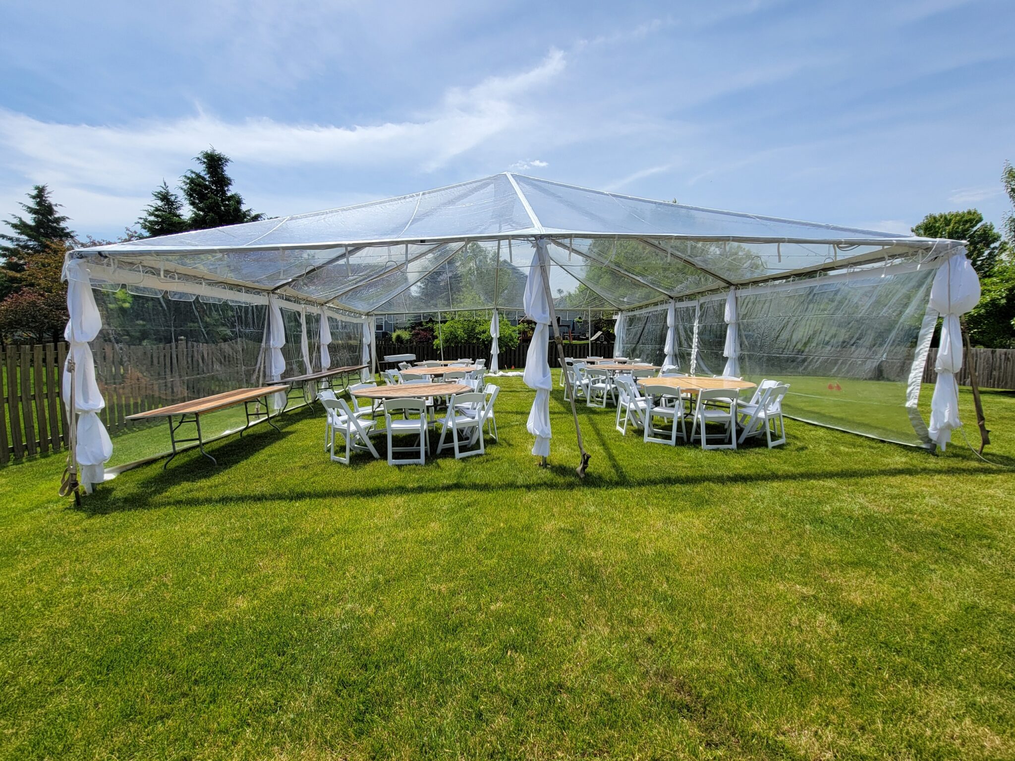 30x40 Clear Tent with Fabric Puff Legs